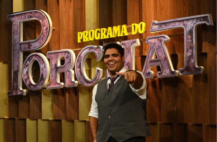 Humorista Paulo Vieira critica Bolsonaro e é alvo de comentários racistas Humorista Paulo Vieira critica Bolsonaro e é alvo de comentários racistas