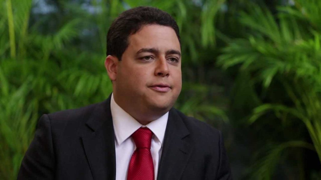 Brasil tem 'milícia virtual' nas redes sociais, diz presidente da OAB (Foto: Reprodução Youtube) Brasil tem 'milícia virtual' nas redes sociais, diz presidente da OAB