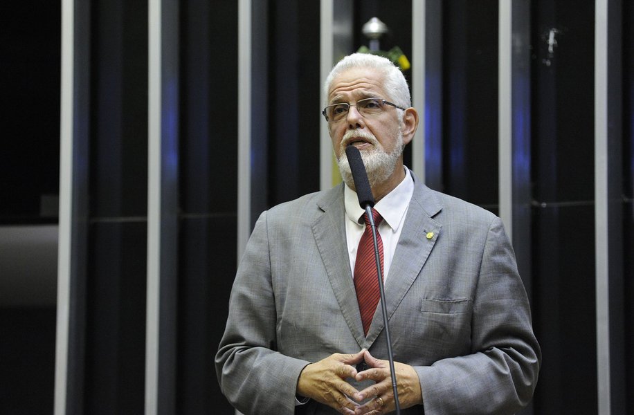 Jorge Solla: Bolsonaro é um alucinado envolvido até o pescoço com a milícia (Foto: Gustavo Lima - Câmara) Jorge Solla: Bolsonaro é um alucinado envolvido até o pescoço com a milícia