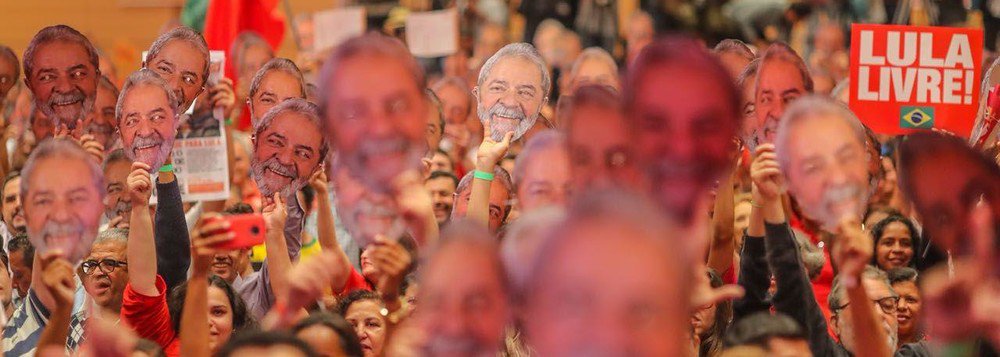 Lula: prometi ao Arthur que não vou descansar até ter minha inocência reconhecida Lula: prometi ao Arthur que não vou descansar até ter minha inocência reconhecida