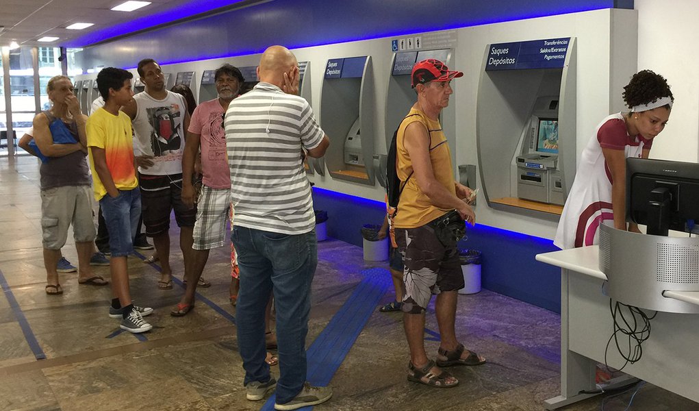 Cadastro positivo pode configurar fim da privacidade dos consumidores, apontam juristas (Foto: ABr) Cadastro positivo pode configurar fim da privacidade dos consumidores, apontam juristas