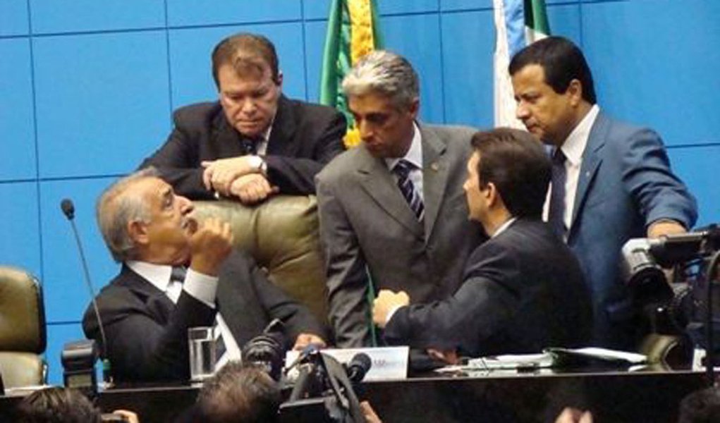 Justiça derruba 'auxílio paletó' a políticos de SP (Foto: Divulgação) Justiça derruba 'auxílio paletó' a políticos de SP