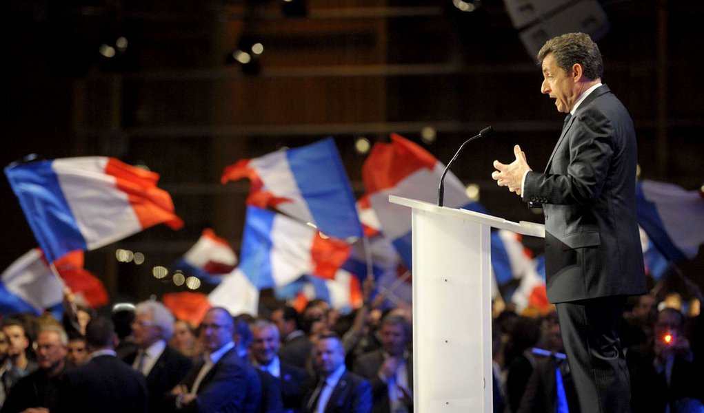 A lamentável campanha de Nicolas Sarkozy (Foto: Philippe Wojazer/REUTERS) A lamentável campanha de Nicolas Sarkozy