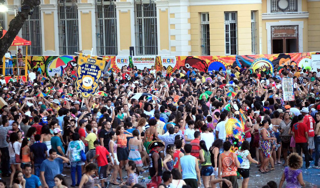 Folia injeta R$ 600 mi na economia do Recife (Foto: MATHEUS BRITTO/Pref. Recife) Folia injeta R$ 600 mi na economia do Recife