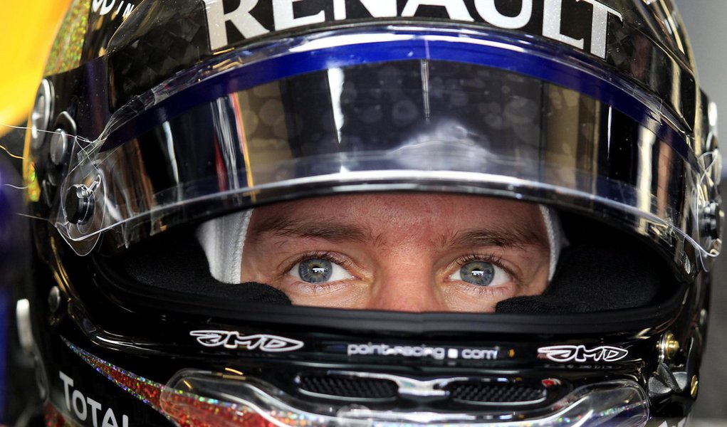 Vettel conquista nova pole e iguala marca de Nigel Mansell (Foto: AHMED JADALLAH/REUTERS) Vettel conquista nova pole e iguala marca de Nigel Mansell