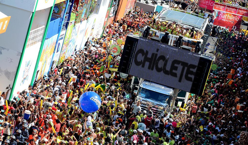 Cai número de ocorrências no carnaval de Salvador (Foto: ANGELO PONTES/Agência Estado) Cai número de ocorrências no carnaval de Salvador