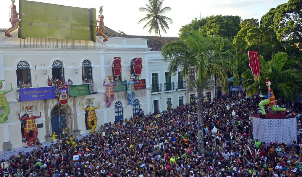 Olinda: Carnaval com 2,1 milhões de foliões e receita de R$ 60 milhões (Foto: Jan Ribeiro/Pref. Olinda) Olinda: Carnaval com 2,1 milhões de foliões e receita de R$ 60 milhões