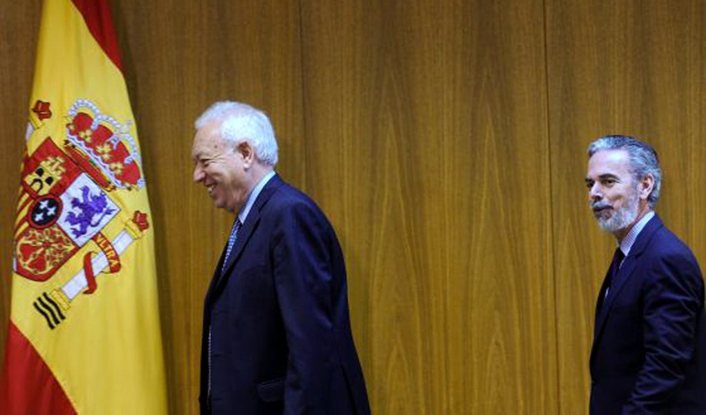 Em baixa, Espanha tenta acordo com Brasil (Foto: Andrea Comas/REUTERS) Em baixa, Espanha tenta acordo com Brasil