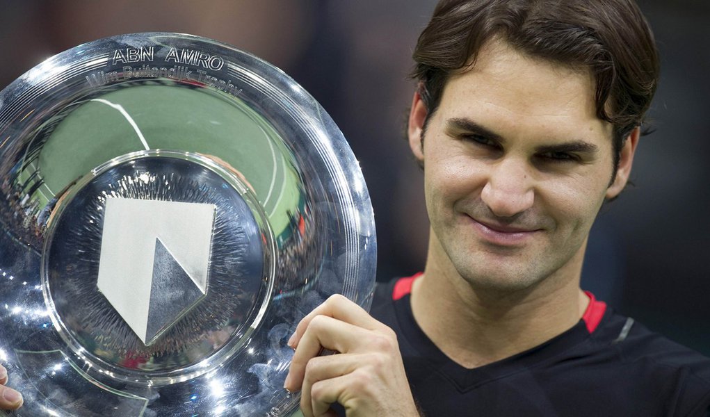 Federer bate Del Potro e fatura título em Roterdã (Foto: Paul Vreeker/Reuters) Federer bate Del Potro e fatura título em Roterdã