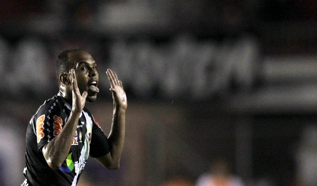 Em vitória heróica, Vasco vai às semifinais da Sul-Americana (Foto: RICARDO MORAES/Reuters) Em vitória heróica, Vasco vai às semifinais da Sul-Americana