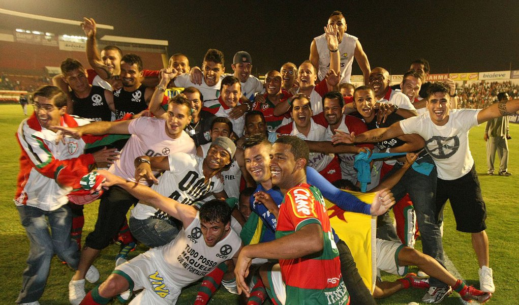 Com campeã definida, Segundona pega fogo (Foto: ALEX SILVA/AGÊNCIA ESTADO) Com campeã definida, Segundona pega fogo