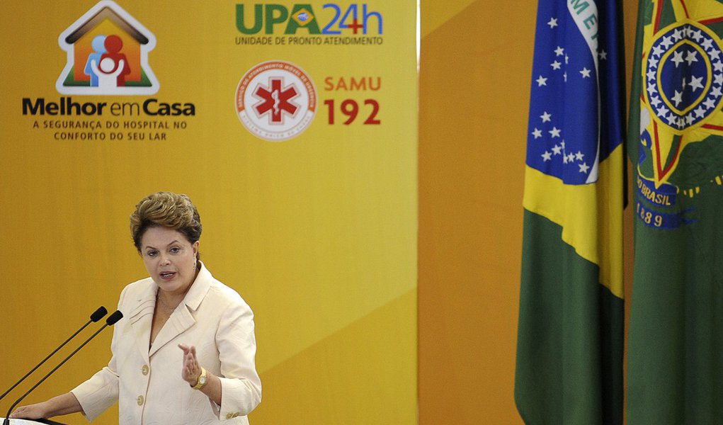Na TV, Dilma diz que combaterá "malfeitos" sem trégua (Foto: Wilson Dias/Agência Brasil) Na TV, Dilma diz que combaterá "malfeitos" sem trégua