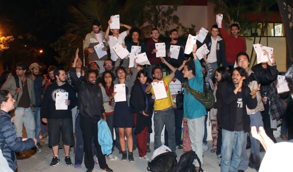 Estudantes da USP são soltos após pagamento de fiança (Foto: EDISON TEMOTEO/Agência Estado) Estudantes da USP são soltos após pagamento de fiança