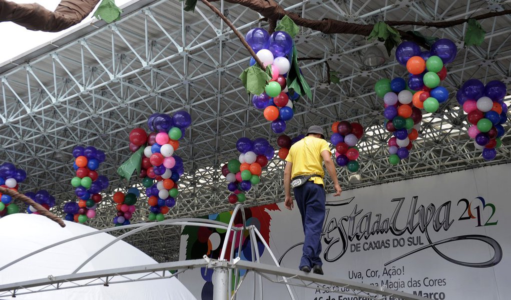 Dilma vai à Festa da Uva no RS (Foto: JUAN BARBOSA/AGÊNCIA ESTADO) Dilma vai à Festa da Uva no RS