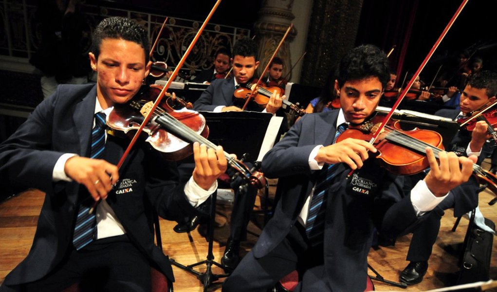 Hoje tem Orquestra Cidadã Meninos do Coque no Parque Dona Lindu (Foto: Divulgação) Hoje tem Orquestra Cidadã Meninos do Coque no Parque Dona Lindu