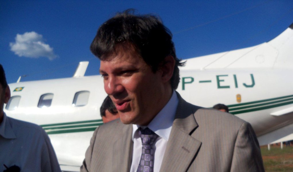 Haddad usou jatos da FAB para transportar família (Foto: Divulgação) Haddad usou jatos da FAB para transportar família