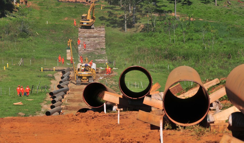 Petrobrás abandona máquina de R$ 51 milhões (Foto: LUCAS LACAZ RUIZ/Agência Estado) Petrobrás abandona máquina de R$ 51 milhões
