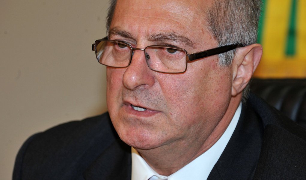 Paulo Bernardo diz que troca de ministros não preocupa governo (Foto: Valter Campanato/AGÊNCIA BRASIL) Paulo Bernardo diz que troca de ministros não preocupa governo