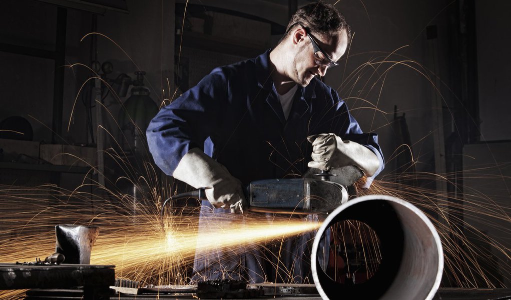 Produção industrial ficou estagnada em 2011 (Foto: Shutterstock) Produção industrial ficou estagnada em 2011