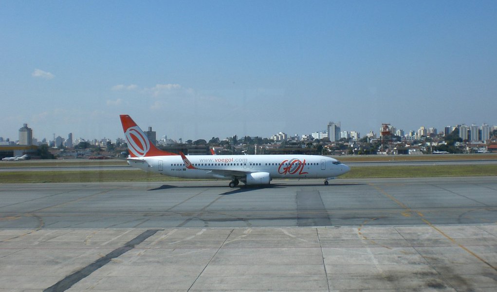 Pneu de avião da Gol fura no pouso; Congonhas fecha (Foto: Divulgação) Pneu de avião da Gol fura no pouso; Congonhas fecha