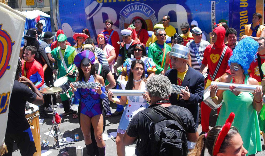 Rio já entra em clima de Carnaval (Foto: LUIZ GOMES/AGÊNCIA ESTADO) Rio já entra em clima de Carnaval