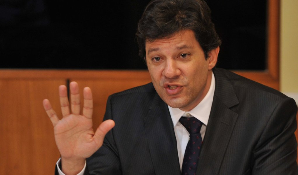 Em entrevista, Haddad condena polícia na USP (Foto: Divulgação) Em entrevista, Haddad condena polícia na USP