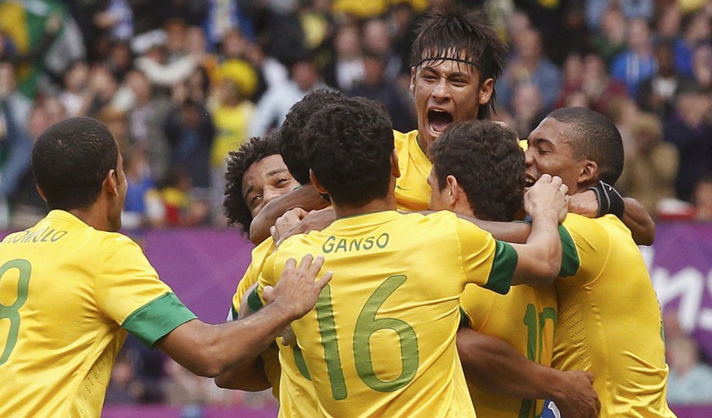 Brasil bate Bielorrússia e se classifica para quartas-de-final (Foto: REUTERS/Andrea Comas) Brasil bate Bielorrússia e se classifica para quartas-de-final