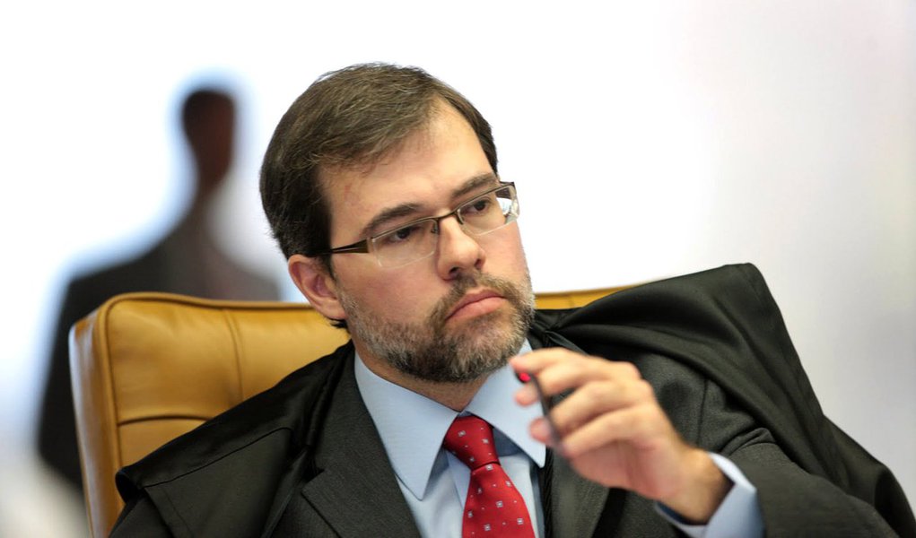 Reinaldo Azevedo julga e condena Toffoli ao opróbrio (Foto: Divulgação) Reinaldo Azevedo julga e condena Toffoli ao opróbrio