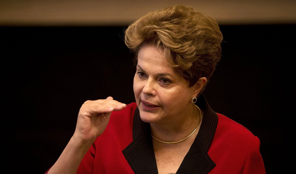 Dilma quer desoneração geral (Foto: Lalo de Almeida/Folhapress) Dilma quer desoneração geral