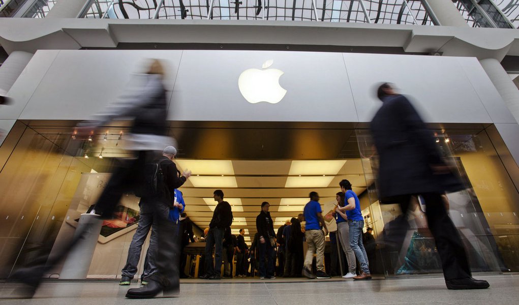 Apple é acusada de driblar o fisco americano (Foto: MARK BLINCH/REUTERS) Apple é acusada de driblar o fisco americano