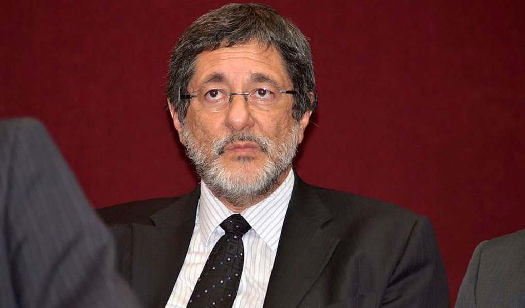 Até quando Gabrielli vai apanhar calado? (Foto: Divulgação) Até quando Gabrielli vai apanhar calado?