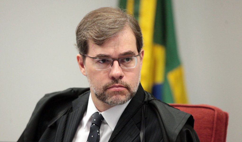 Escândalo da venda de pareceres se aproxima de ministro do STF www.brasil247.com - Escândalo da venda de pareceres se aproxima de ministro do STF