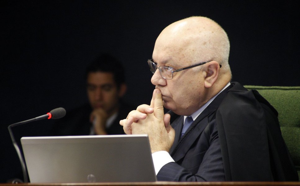 Veja e Época colocam a faca no pescoço de Zavascki www.brasil247.com - Veja e Época colocam a faca no pescoço de Zavascki