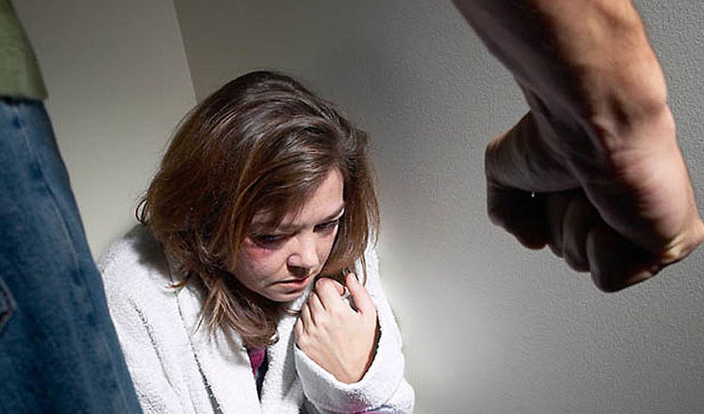 A cada hora, 10 mulheres são agredidas em Minas (Foto: Divulgação) A cada hora, 10 mulheres são agredidas em Minas
