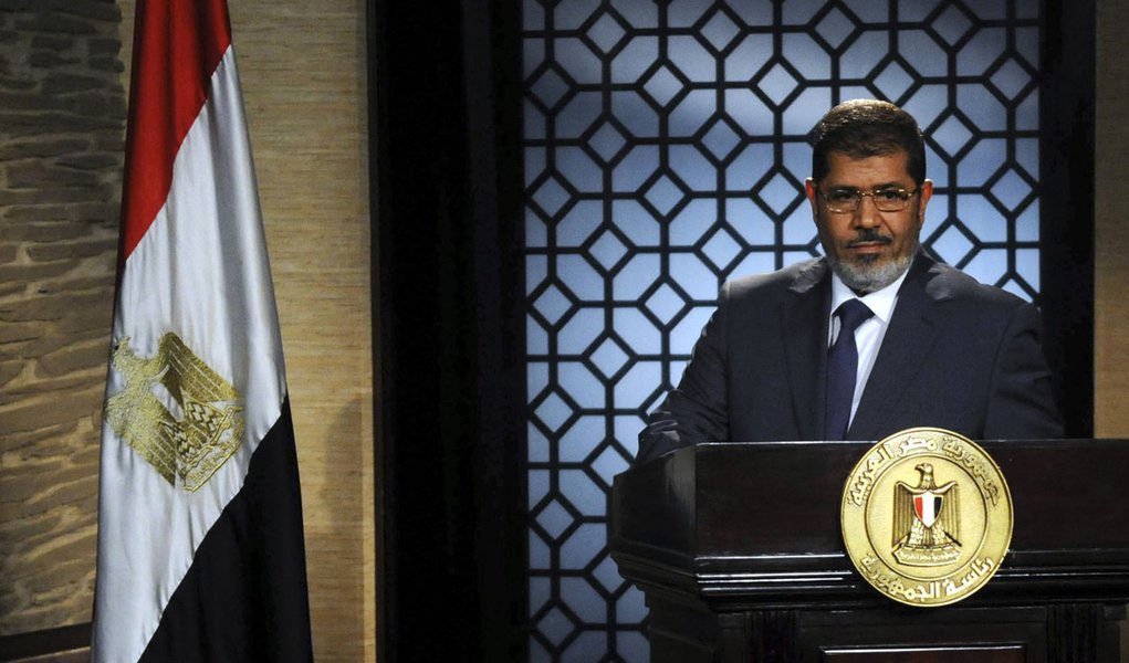 Presidente do Egito determina volta do Parlamento (Foto: Reuters) Presidente do Egito determina volta do Parlamento
