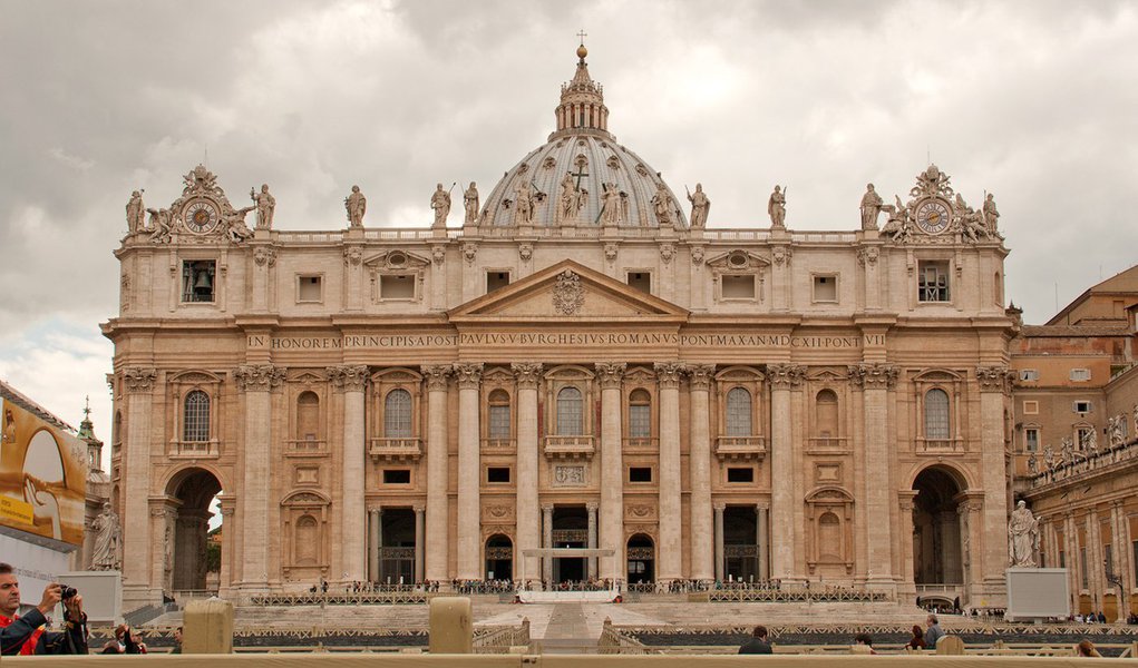 Até o Vaticano aceita fazer concessões por crise na Itália (Foto: Shutterstock) www.brasil247.com - Até o Vaticano aceita fazer concessões por crise na Itália