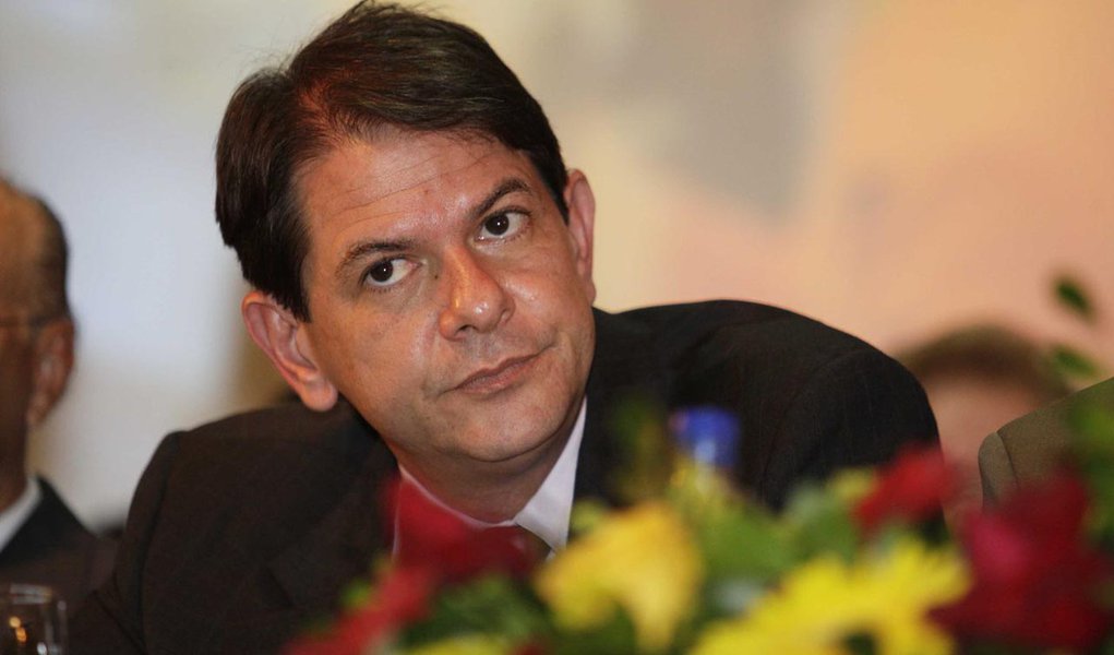 Para PSB, Cid deveria evitar discussões pelos jornais Para PSB, Cid deveria evitar discussões pelos jornais