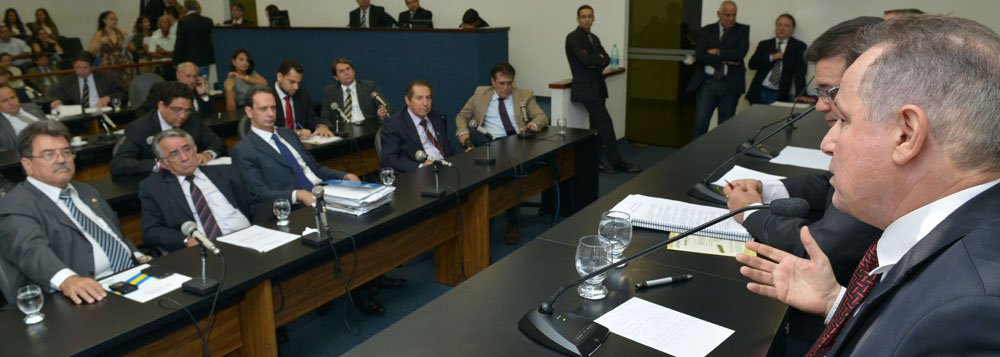 Unânime na Assembleia, Goulart ganha vaga no TCM Unânime na Assembleia, Goulart ganha vaga no TCM
