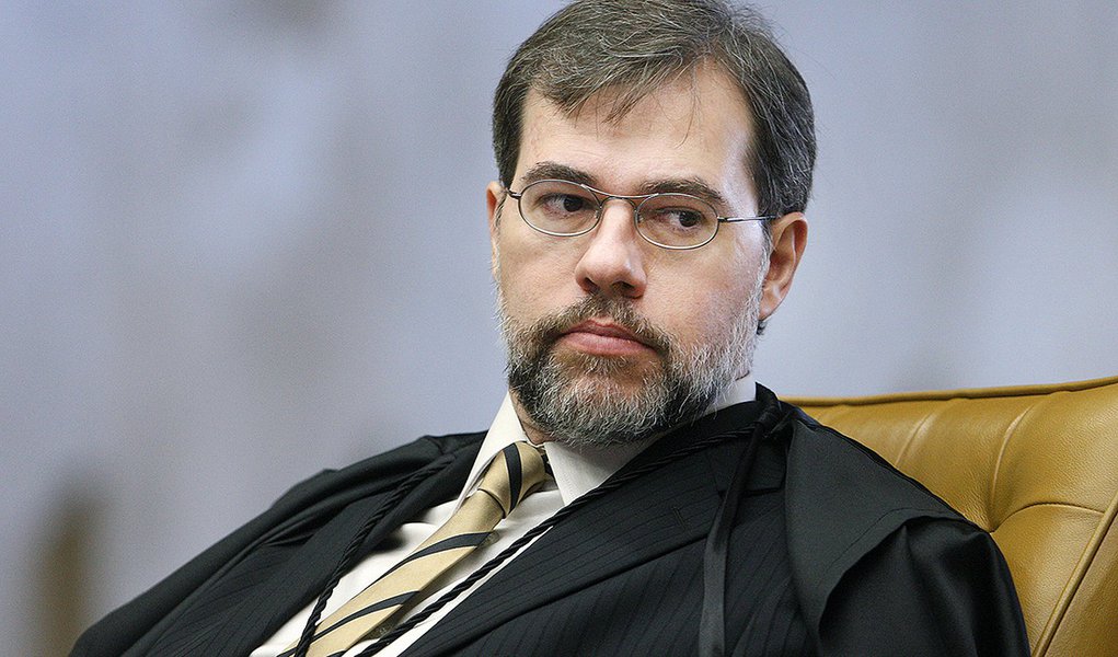 Ex-advogado do PT, Toffoli decide recurso do partido no TSE Ex-advogado do PT, Toffoli decide recurso do partido no TSE