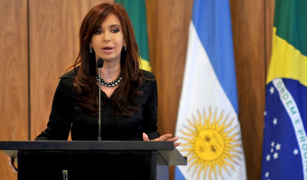 Cristina Kirchner descarta desvalorização do peso Cristina Kirchner descarta desvalorização do peso