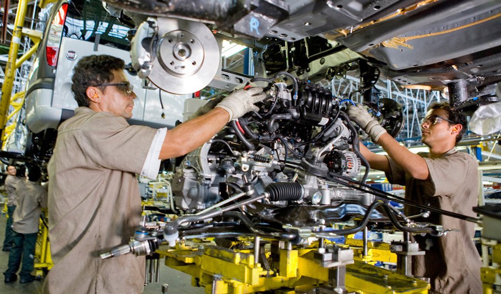 Fiat anuncia investimento para fábrica de Sete Lagoas Fiat anuncia investimento para fábrica de Sete Lagoas