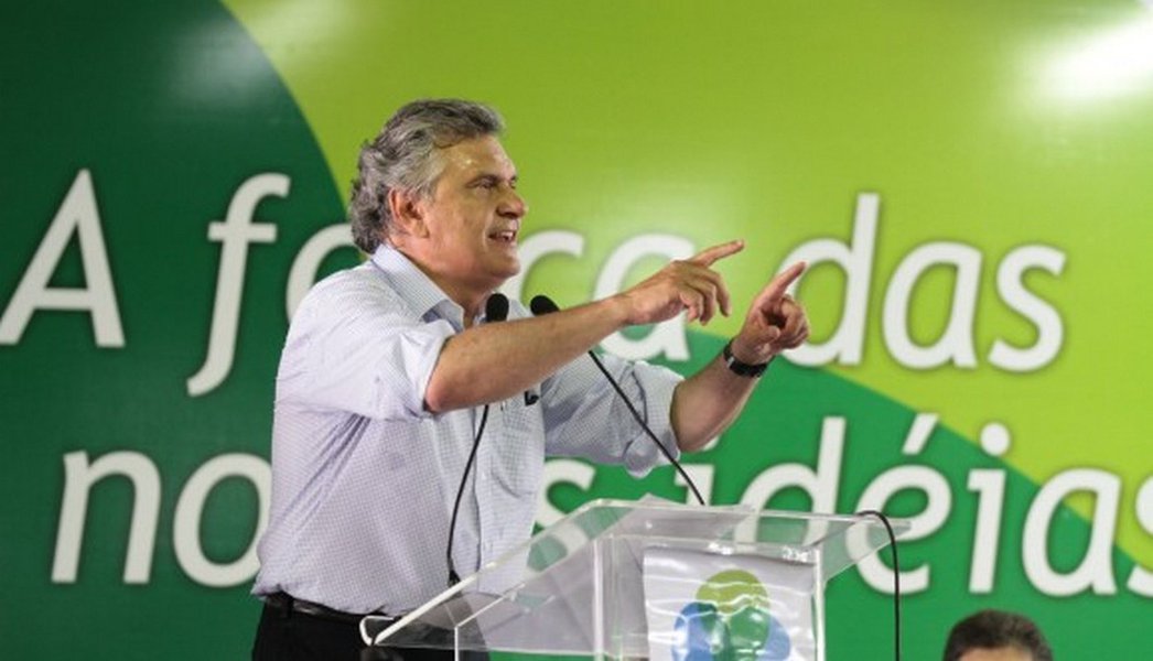 Caiado sinaliza que não retorna à base de Perillo Caiado sinaliza que não retorna à base de Perillo