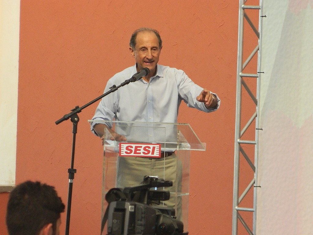 Skaf, da Fiesp, poderá ser punido por fazer campanha fora de hora Skaf, da Fiesp, poderá ser punido por fazer campanha fora de hora