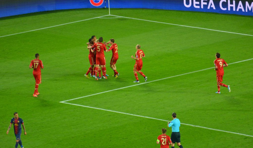 Bayern humilha Barcelona e chega à final da Liga Bayern humilha Barcelona e chega à final da Liga