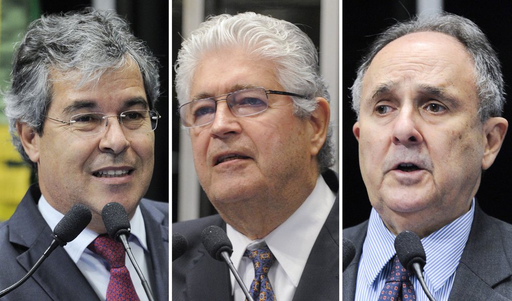 Senadores criticam "beija-mão" de colegas no STF Senadores criticam "beija-mão" de colegas no STF