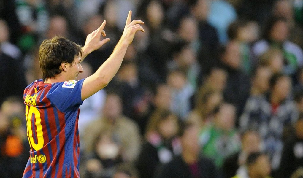 Messi continua fazendo história (Foto: FELIX ORDONEZ/REUTERS) Messi continua fazendo história