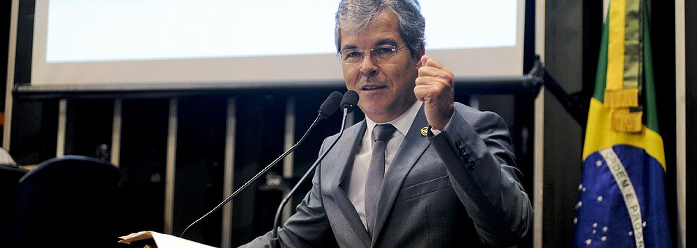Jorge Viana: “Sinto o governo muito travado” Jorge Viana: “Sinto o governo muito travado”