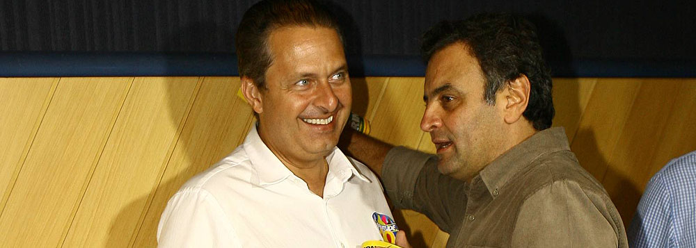 Aécio e Eduardo costuram acordo no segundo turno (Foto: Edson Silva) Aécio e Eduardo costuram acordo no segundo turno