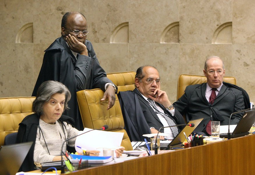 Criminalista diz que domínio do fato foi aplicado de forma "chula" Criminalista diz que domínio do fato foi aplicado de forma "chula"