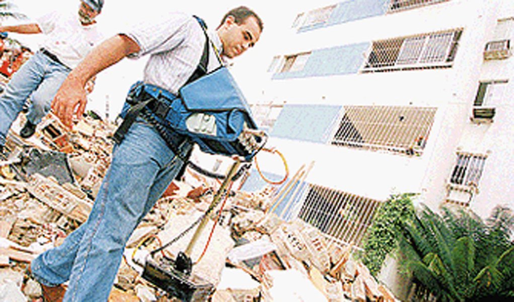 Justiça mantém pena de engenheiros de prédio que desabou em Olinda (Foto: DIVULGAÇÃO) Justiça mantém pena de engenheiros de prédio que desabou em Olinda